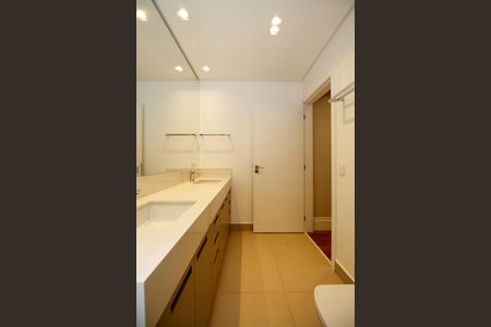 Apartamento à venda com 222m², 3 quartos e 2 vagasBanheiro da Suíte