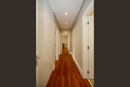 Apartamento à venda com 222m², 3 quartos e 2 vagasCorredor