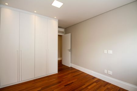 Apartamento à venda com 222m², 3 quartos e 2 vagasQuarto 2