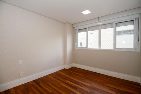 Apartamento à venda com 222m², 3 quartos e 2 vagasQuarto 1