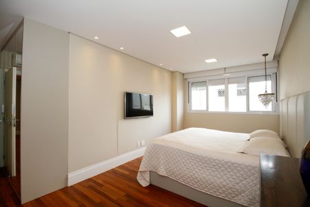 Apartamento à venda com 222m², 3 quartos e 2 vagasSuíte