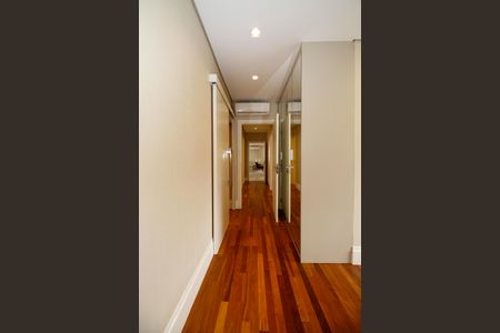 Apartamento à venda com 222m², 3 quartos e 2 vagasSuíte