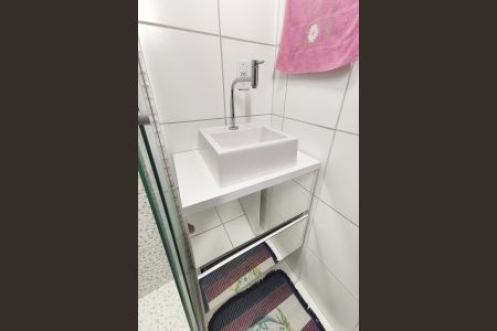 Apartamento para alugar com 60m², 2 quartos e sem vagaBanheiro