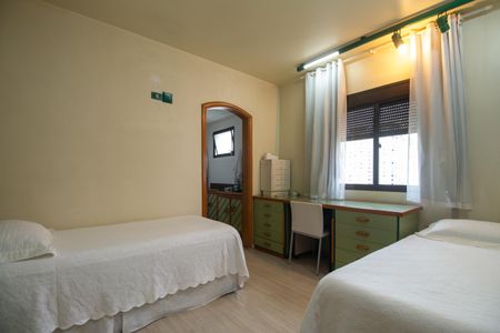 Apartamento à venda com 240m², 3 quartos e 3 vagasQuarto 2