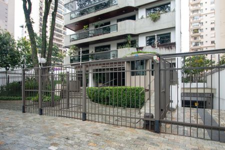 Apartamento à venda com 240m², 3 quartos e 3 vagasFachada