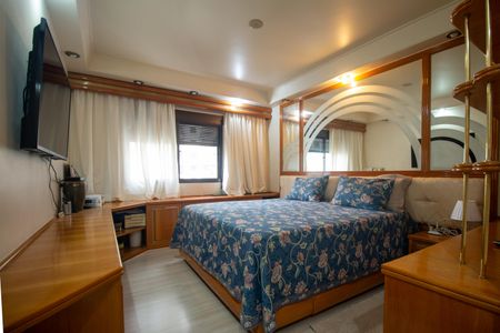 Apartamento à venda com 240m², 3 quartos e 3 vagasSuíte