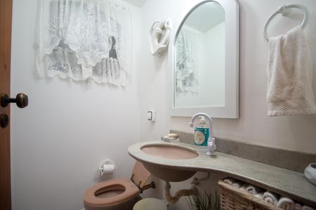 Apartamento à venda com 240m², 3 quartos e 3 vagasBanheiro 3