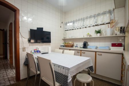 Apartamento à venda com 240m², 3 quartos e 3 vagasCopa