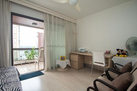 Apartamento à venda com 240m², 3 quartos e 3 vagasQuarto 3