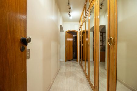 Apartamento à venda com 240m², 3 quartos e 3 vagasCorredor