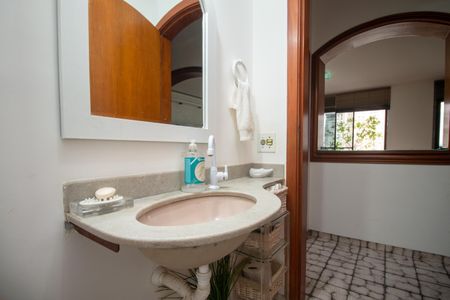 Apartamento à venda com 240m², 3 quartos e 3 vagasBanheiro 3