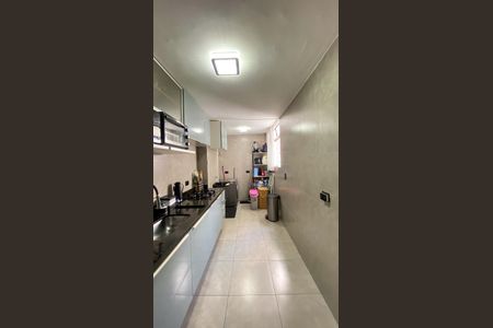 Apartamento à venda com 82m², 3 quartos e 1 vaga Apartamento à venda com 82m², 3 quartos e 1 vagaCozinha e Área de Serviço