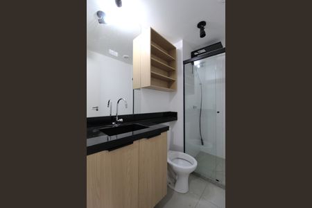 Banheiro de kitnet/studio à venda com 1 quarto, 28m² em Moema, São Paulo