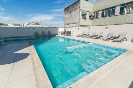 Apartamento à venda com 56m², 2 quartos e 1 vaga Apartamento à venda com 56m², 2 quartos e 1 vagaÁrea comum - Piscina
