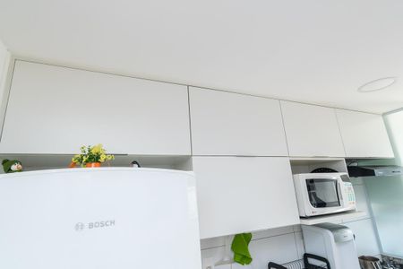 Apartamento à venda com 56m², 2 quartos e 1 vaga Apartamento à venda com 56m², 2 quartos e 1 vagaCozinha - Armários
