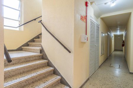 Apartamento para alugar com 62m², 1 quarto e sem vagaEscadas