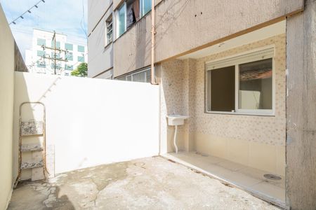 Apartamento para alugar com 62m², 1 quarto e sem vagaQuintal