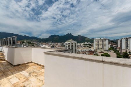 Apartamento à venda com 170m², 3 quartos e 2 vagasCobertura