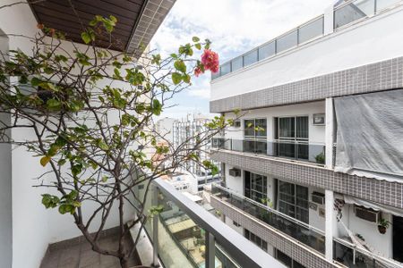 Apartamento à venda com 170m², 3 quartos e 2 vagasVaranda Suíte e Quarto 1