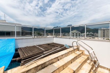 Apartamento à venda com 170m², 3 quartos e 2 vagasCobertura