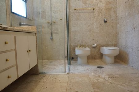 Apartamento para alugar com 321m², 5 quartos e 4 vagasBanheiro da Suíte 2