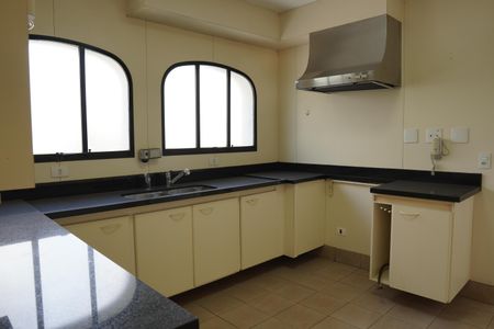 Apartamento para alugar com 321m², 5 quartos e 4 vagasCozinha