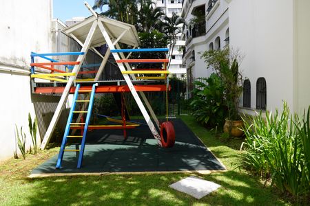 Apartamento para alugar com 321m², 5 quartos e 4 vagasPlayground