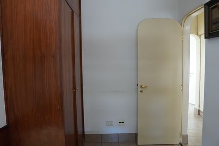 Apartamento para alugar com 321m², 5 quartos e 4 vagasQuarto