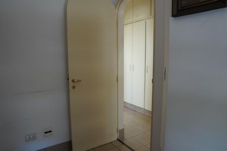 Apartamento para alugar com 321m², 5 quartos e 4 vagasQuarto