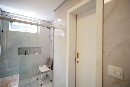 Apartamento à venda com 265m², 4 quartos e 2 vagasBanheiro da Suíte 1