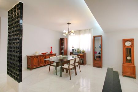 Apartamento à venda com 265m², 4 quartos e 2 vagasSala de Jantar