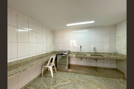 Apartamento à venda com 265m², 4 quartos e 2 vagasÁrea comum - Cozinha