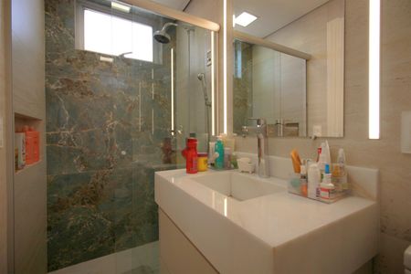 Apartamento à venda com 265m², 4 quartos e 2 vagasBanheiro da Suíte 2