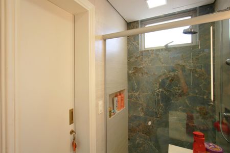 Apartamento à venda com 265m², 4 quartos e 2 vagasBanheiro da Suíte 2