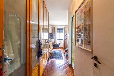 Apartamento à venda com 321m², 3 quartos e 4 vagasSuíte 2