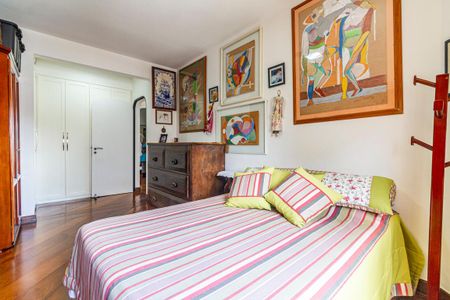 Apartamento à venda com 321m², 3 quartos e 4 vagasSuíte 1