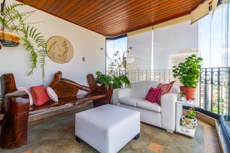 Apartamento à venda com 321m², 3 quartos e 4 vagasVaranda