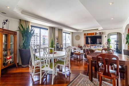 Apartamento à venda com 321m², 3 quartos e 4 vagasSala