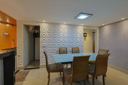 Apartamento à venda com 115m², 2 quartos e 1 vagaCozinha e Copa