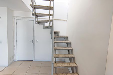 Apartamento à venda com 124m², 2 quartos e 2 vagasescada