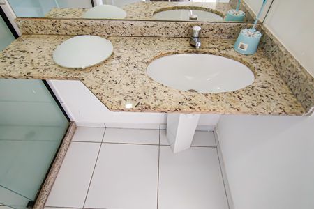 Apartamento à venda com 124m², 2 quartos e 2 vagasquarto 2 suite