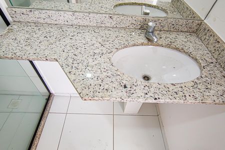 Apartamento à venda com 124m², 2 quartos e 2 vagasbanheiro social 2