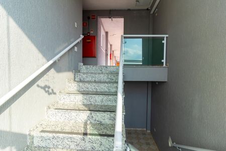 Apartamento à venda com 48m², 2 quartos e sem vagaEscada de acesso