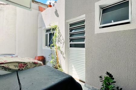 Casa à venda com 150m², 3 quartos e 2 vagas Casa à venda com 150m², 3 quartos e 2 vagasÁrea de Serviço