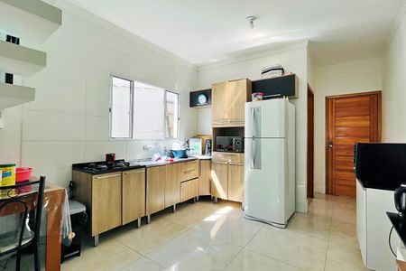 Casa à venda com 150m², 3 quartos e 2 vagas Casa à venda com 150m², 3 quartos e 2 vagasCozinha