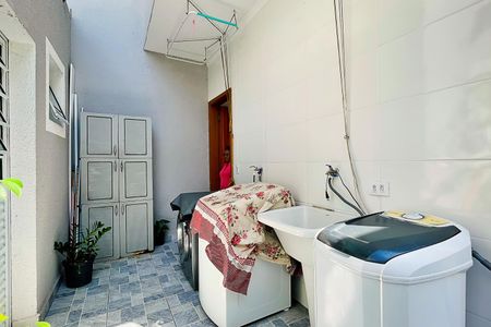 Casa à venda com 150m², 3 quartos e 2 vagas Casa à venda com 150m², 3 quartos e 2 vagasÁrea de Serviço