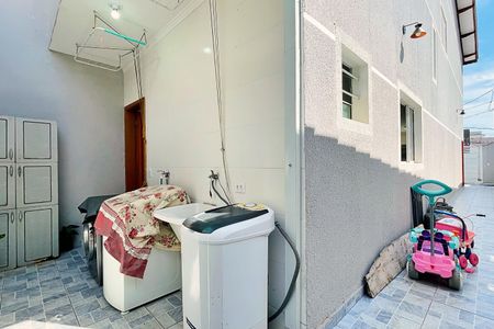 Casa à venda com 150m², 3 quartos e 2 vagas Casa à venda com 150m², 3 quartos e 2 vagasÁrea de Serviço