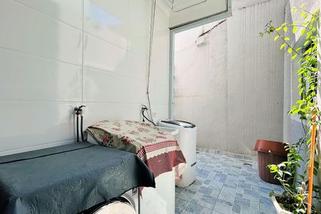 Casa à venda com 150m², 3 quartos e 2 vagas Casa à venda com 150m², 3 quartos e 2 vagasÁrea de Serviço