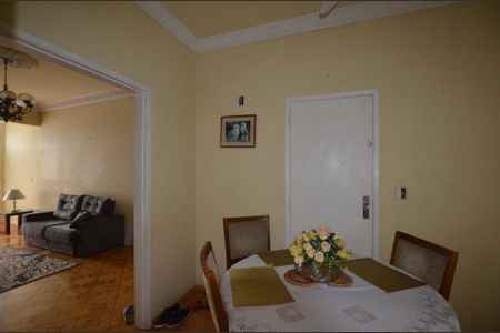 Apartamento à venda com 94m², 3 quartos e sem vagaCopa