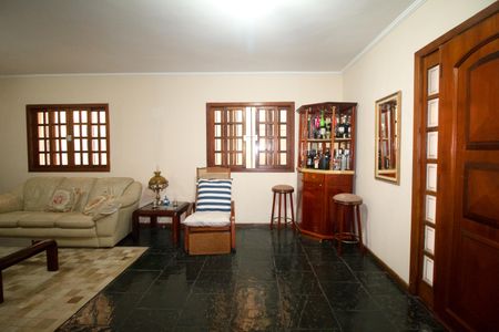 Casa à venda com 250m², 3 quartos e 2 vagas Casa à venda com 250m², 3 quartos e 2 vagasSala 2